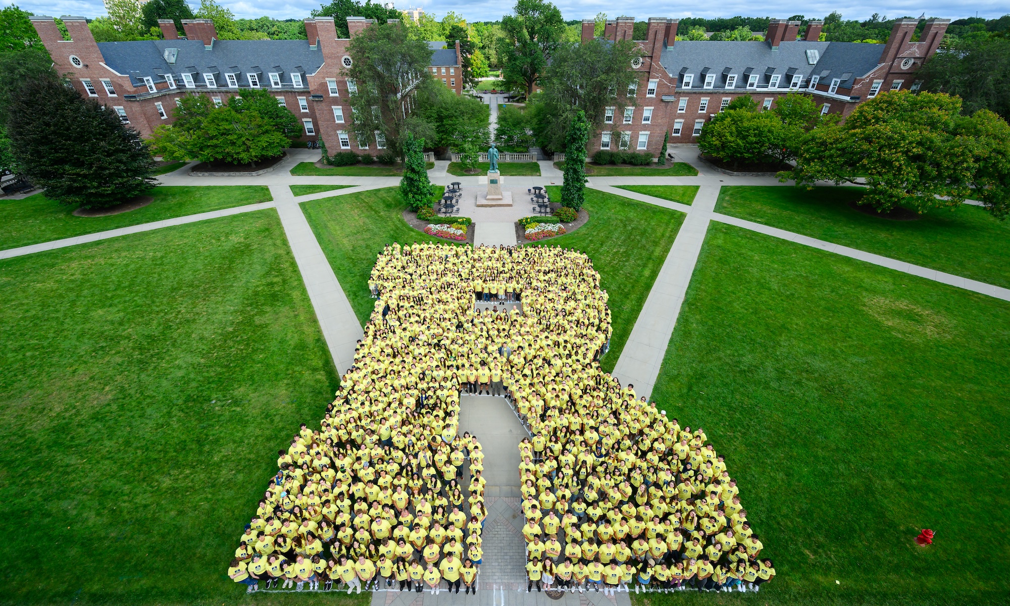 River Campus Class of 2030 class photo.