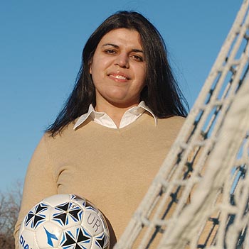 Awista Ayub ’01