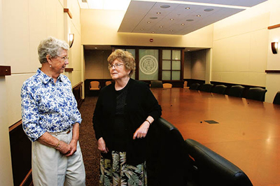 photo of alumni center