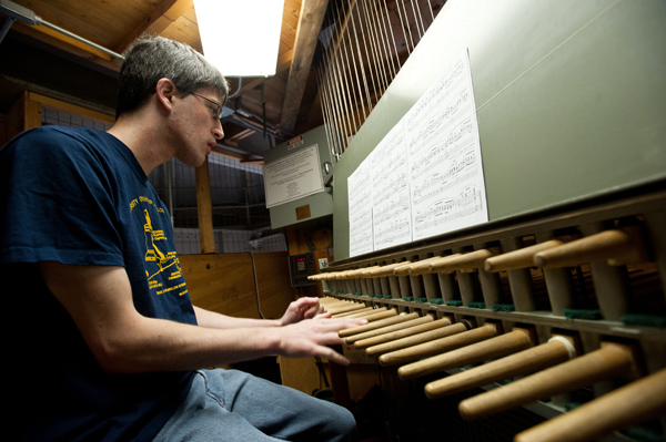 Mayo's unique carillon rings over Rochester