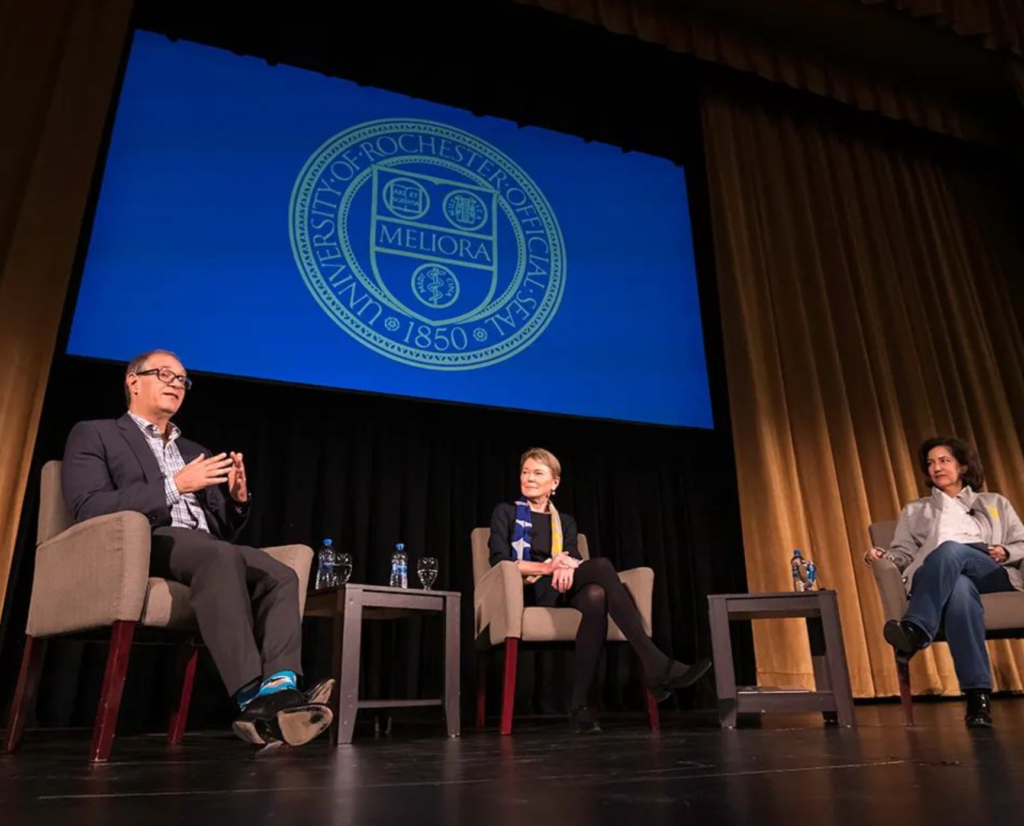 David Figlio and trustee Lizette Pérez-Deisboeck this weekend to share a conversation on the State of the University.