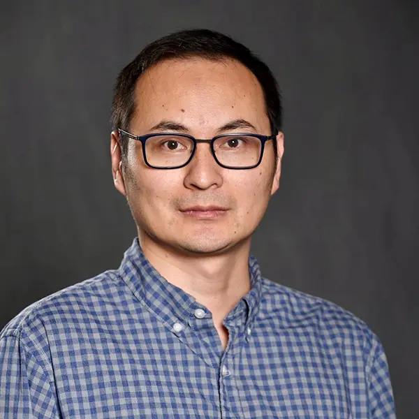 Portrait of Wei Luo, Ph.D.