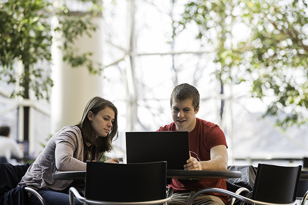 2018-12-13_Kylee_Bartlett_study_284 two college students working together on laptop